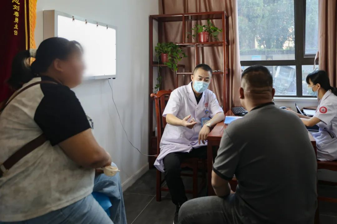 吃了降尿酸药物，痛风马上就犯了，这是什么原因?听痛风中心王主任详解!