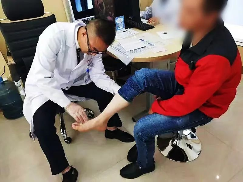 吃了降尿酸药物，痛风马上就犯了，这是什么原因?听痛风中心王主任详解!